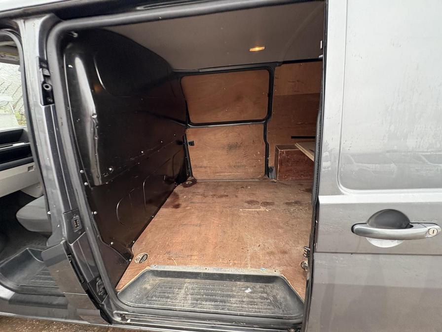 Used Volkswagen Transporter 2017 for sale - 76745806: Photo 5