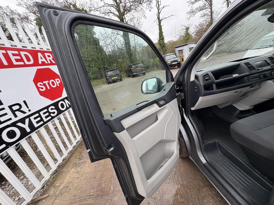 Used Volkswagen Transporter 2017 for sale - 76745806: Photo 9