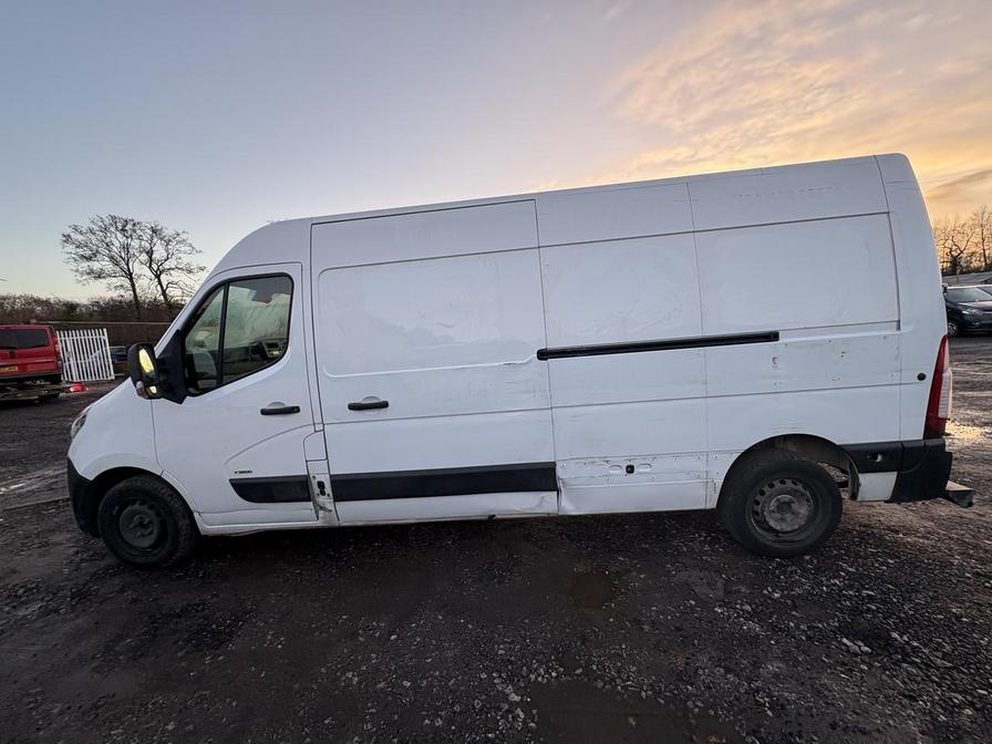 Used Vauxhall Movano 2020 for sale - 76937904: Photo 2