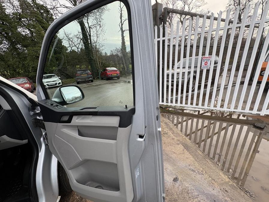 Used Volkswagen Transporter 2018 for sale - 76978452: Photo 18