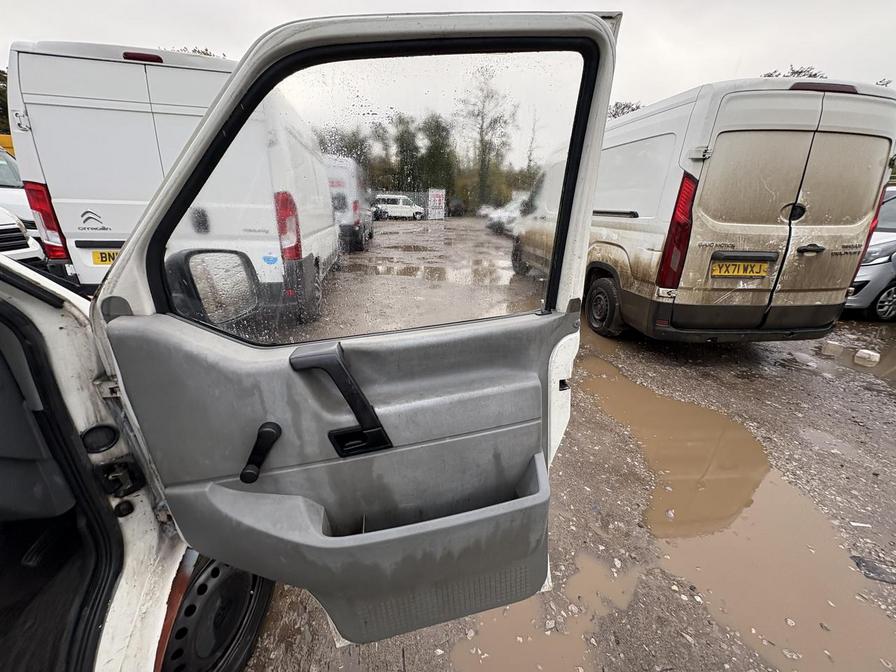 Used Volkswagen Caravelle 1995 for sale - 76381747: Photo 7