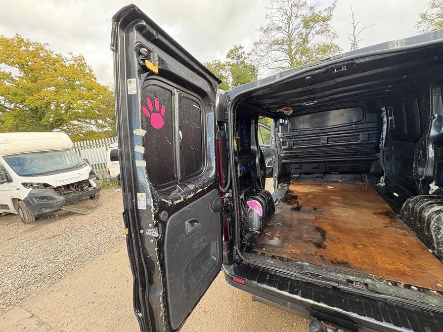 Used Vauxhall Vivaro 2016 for sale - 76745807: Photo 11