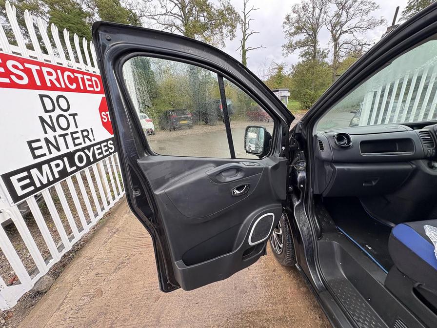 Used Vauxhall Vivaro 2016 for sale - 76745807: Photo 16