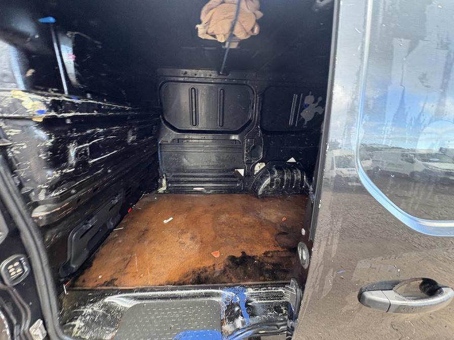 Used Vauxhall Vivaro 2016 for sale - 76745807: Photo 4