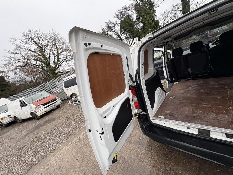 Used Peugeot Partner 2020 for sale - 76851399: Photo 13