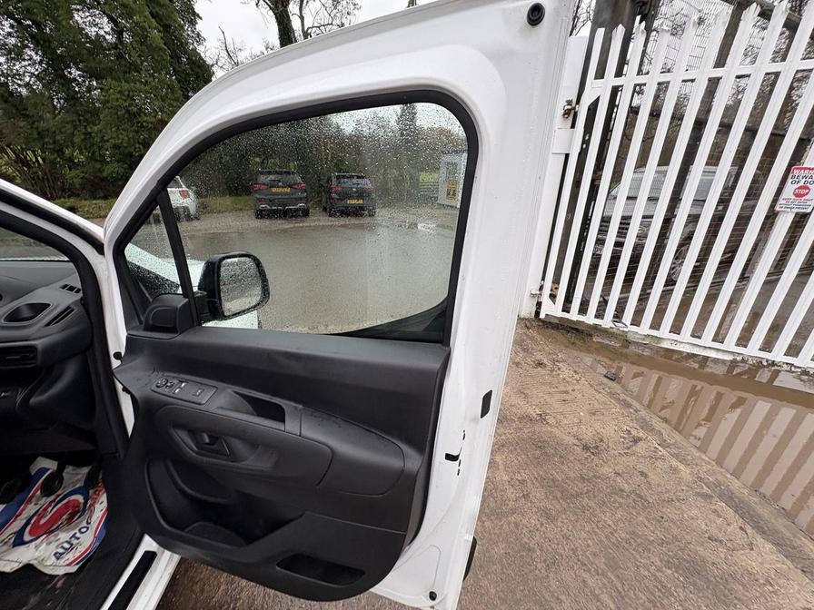 Used Peugeot Partner 2020 for sale - 76851399: Photo 17