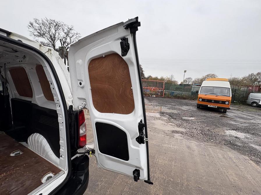 Used Peugeot Partner 2020 for sale - 76851399: Photo 6