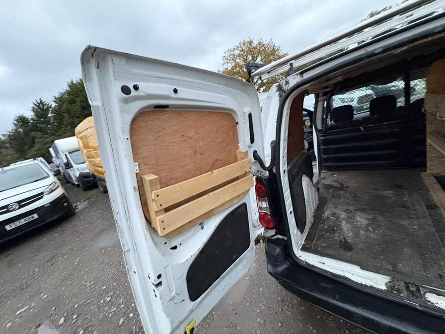 Used Peugeot Partner 2017 for sale - 76459509: Photo 17