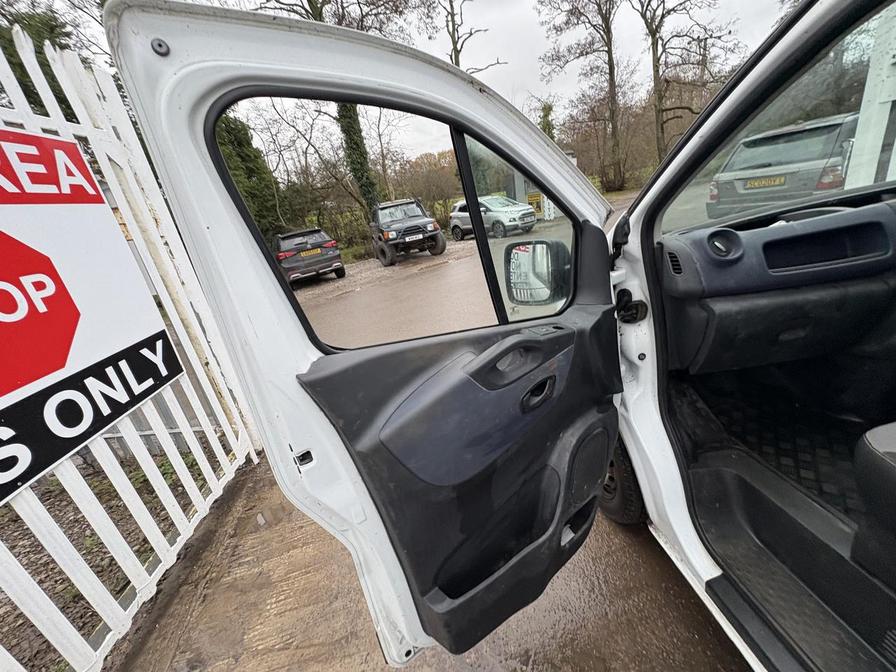 Used Vauxhall Vivaro 2016 for sale - 76851548: Photo 8