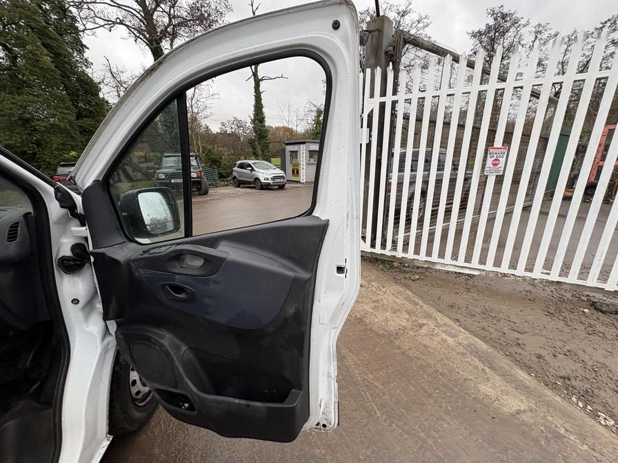 Used Vauxhall Vivaro 2016 for sale - 76851548: Photo 9