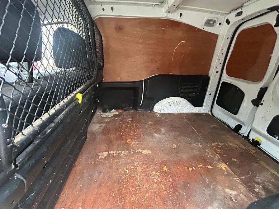 Used Peugeot Partner 2017 for sale - 76315959: Photo 11