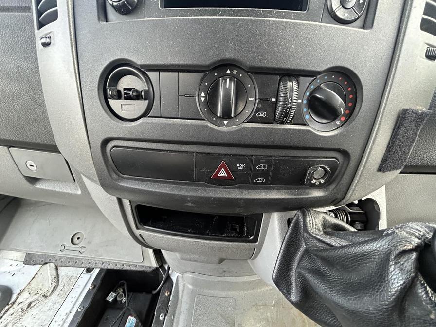 Used Mercedes-Benz Sprinter 2015 for sale - 77856147: Photo 11