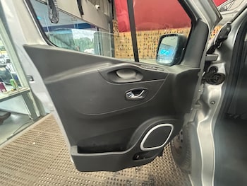 Used Vauxhall Vivaro 2015 for sale - 75556190: Photo