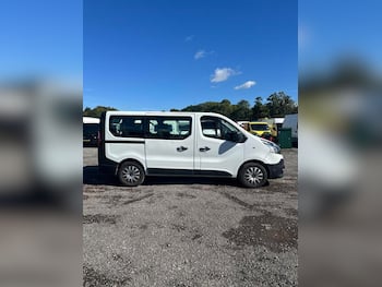 Used Renault Trafic 2017 for sale - 79714485: Photo