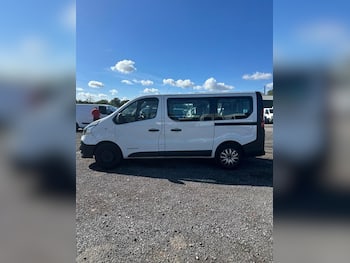 Used Renault Trafic 2017 for sale - 79714485: Photo