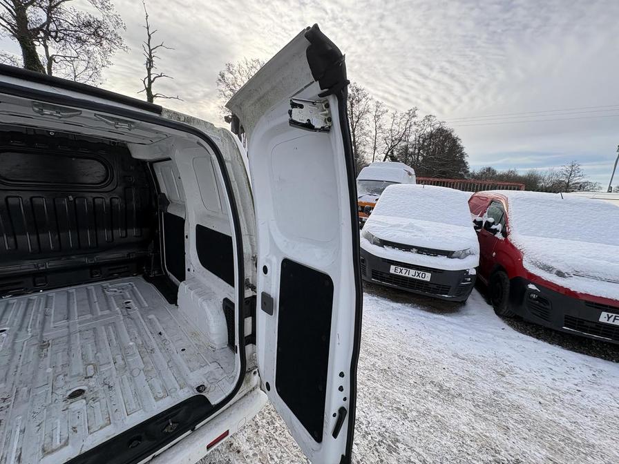 Used Nissan NV200 2017 for sale - 77206044: Photo 15