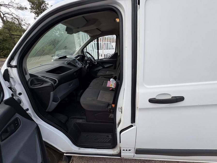 Used Ford Transit Custom 2017 for sale - 76310045: Photo 2