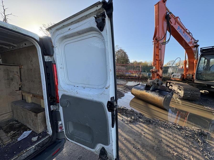 Used Nissan Primastar for sale - 77239709: Photo 9