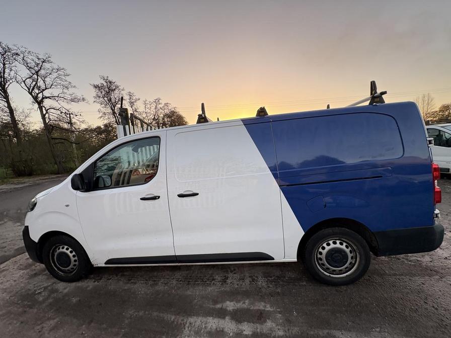 Used Vauxhall Vivaro 2022 for sale - 78035846: Photo 2