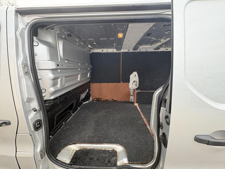 Used Vauxhall Vivaro 2015 for sale - 77500051: Photo 16