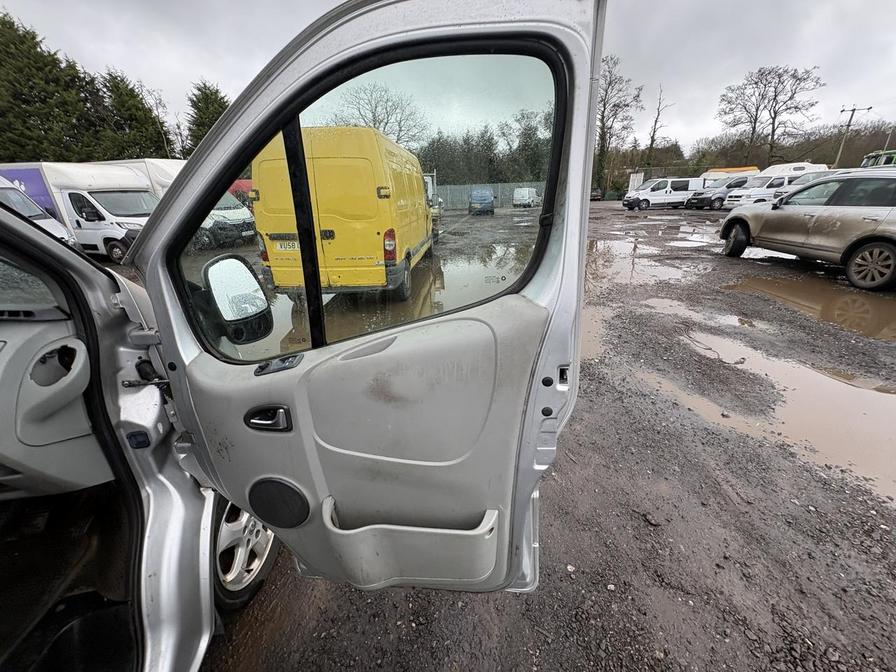 Used Vauxhall Vivaro 2014 for sale - 77540383: Photo 3