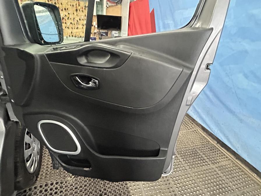 Used Vauxhall Vivaro 2019 for sale - 76459497: Photo 2