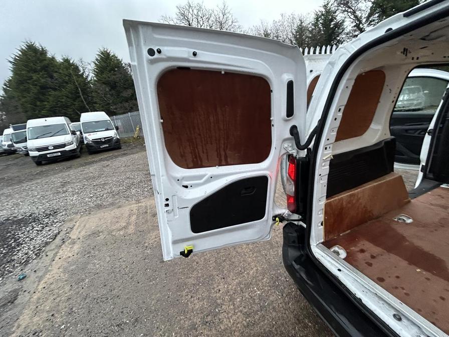 Used Peugeot Partner 2021 for sale - 77043740: Photo 12