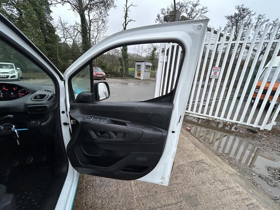 Used Peugeot Partner 2021 for sale - 77043740: Photo 15