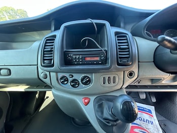Used Vauxhall Vivaro 2010 for sale - 75615366: Photo