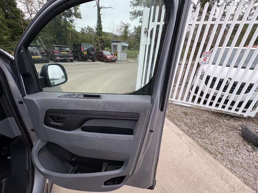 Used Vauxhall Vivaro 2020 for sale - 76624311: Photo 18