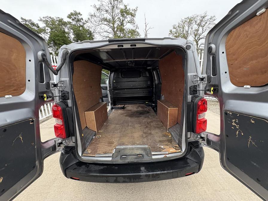 Used Vauxhall Vivaro 2020 for sale - 76624311: Photo 9