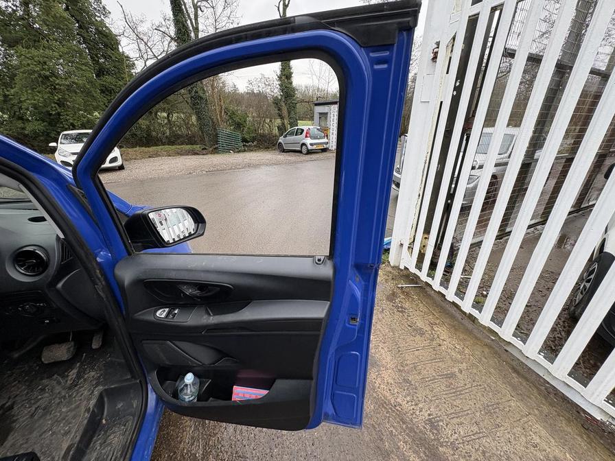 Used Mercedes-Benz Vito 2021 for sale - 77552775: Photo 13