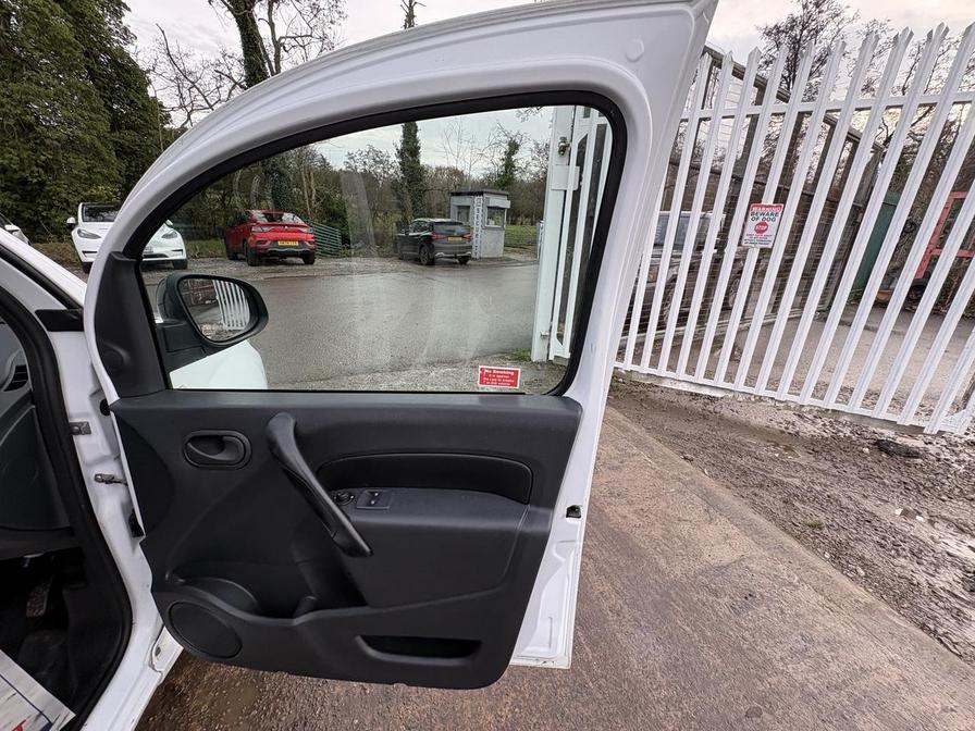Used Renault Kangoo Maxi 2017 for sale - 76889267: Photo 14