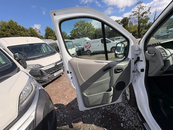 Used Vauxhall Vivaro 2014 for sale - 76261867: Photo 11