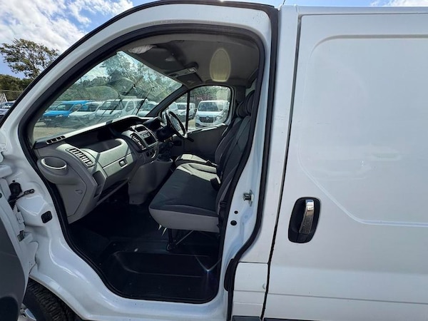 Used Vauxhall Vivaro 2014 for sale - 76261867: Photo 2