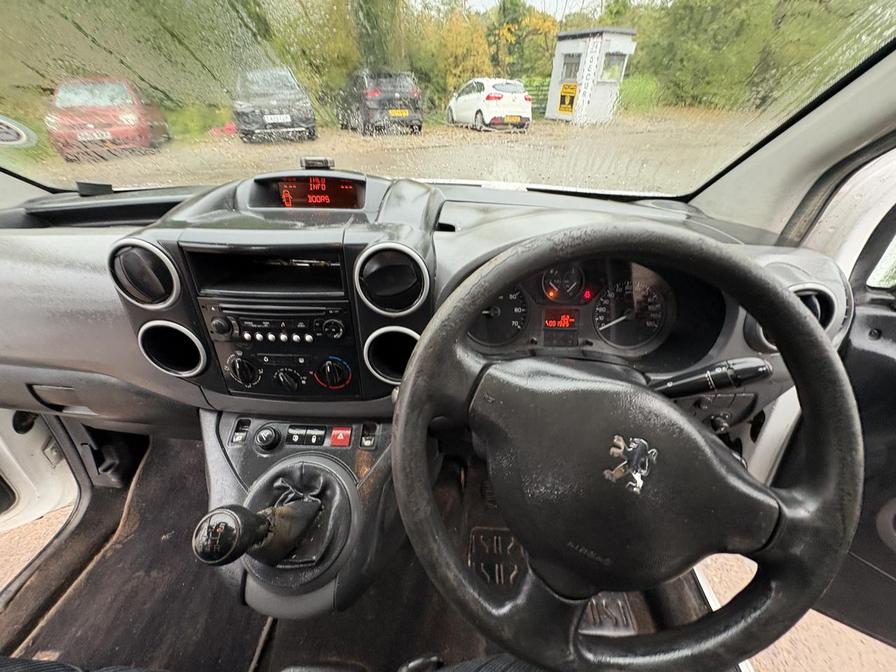 Used Peugeot Partner 2011 for sale - 76339092: Photo 11