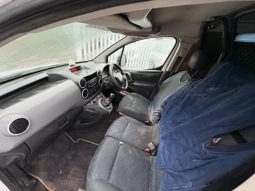 Used Peugeot Partner 2011 for sale - 76339092: Photo 12