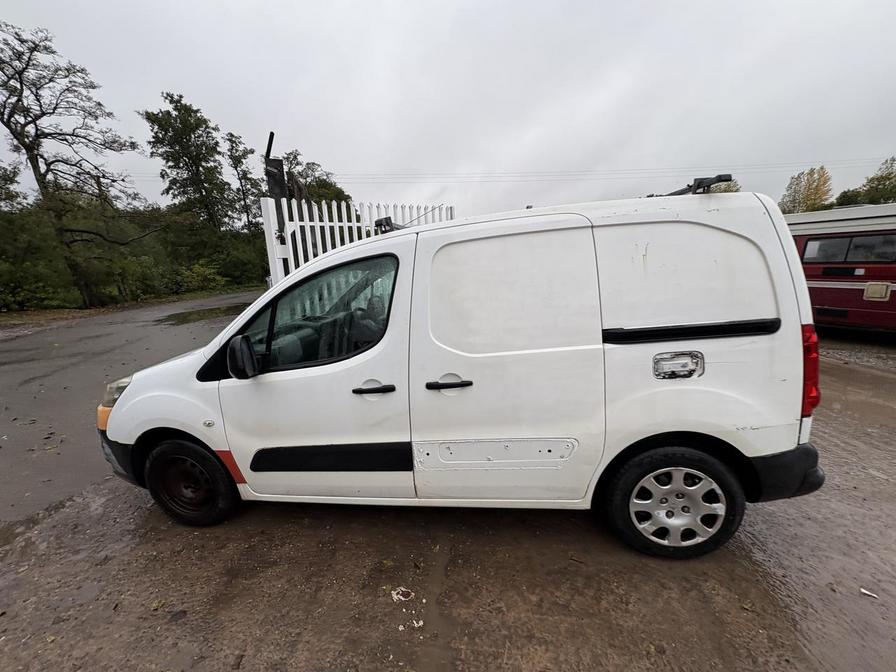 Used Peugeot Partner 2011 for sale - 76339092: Photo 4