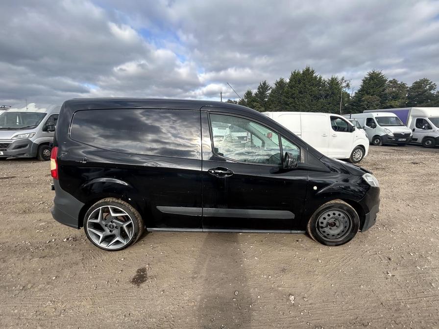 Used Ford Transit Courier 2016 for sale - 76248783: Photo 4