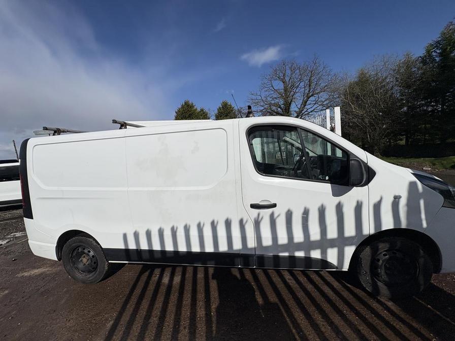 Used Vauxhall Vivaro 2018 for sale - 78059949: Photo 2