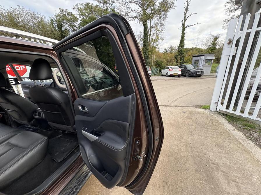 Used Nissan Navara 2016 for sale - 76390420: Photo 13