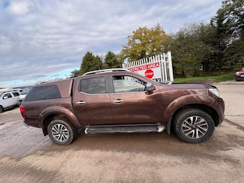 Used Nissan Navara 2016 for sale - 76390420: Photo