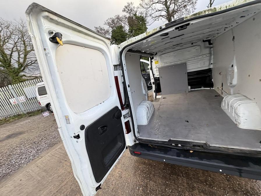 Used Vauxhall Vivaro 2017 for sale - 77051127: Photo 11