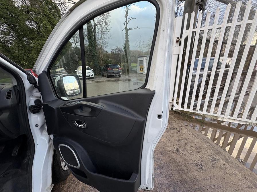 Used Vauxhall Vivaro 2017 for sale - 77051127: Photo 12
