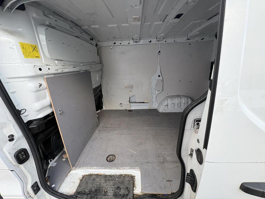 Used Vauxhall Vivaro 2017 for sale - 77051127: Photo 14