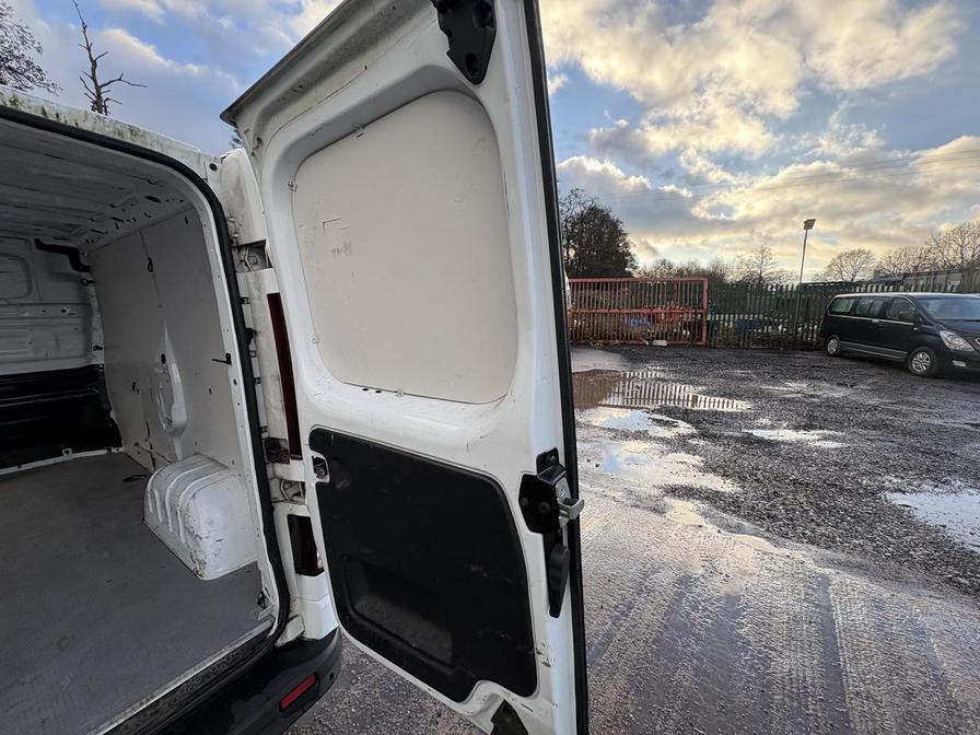 Used Vauxhall Vivaro 2017 for sale - 77051127: Photo 16