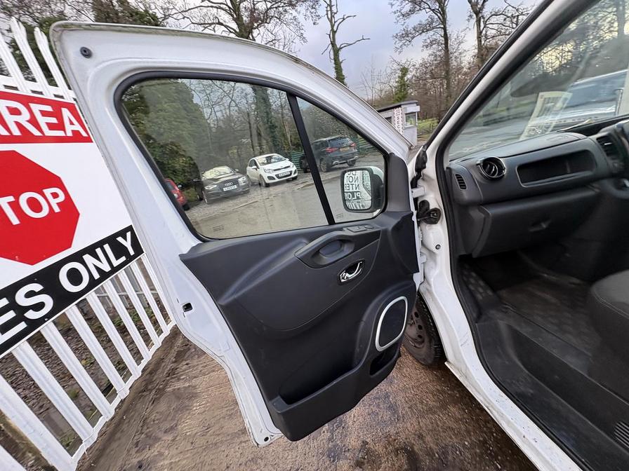Used Vauxhall Vivaro 2017 for sale - 77051127: Photo 18