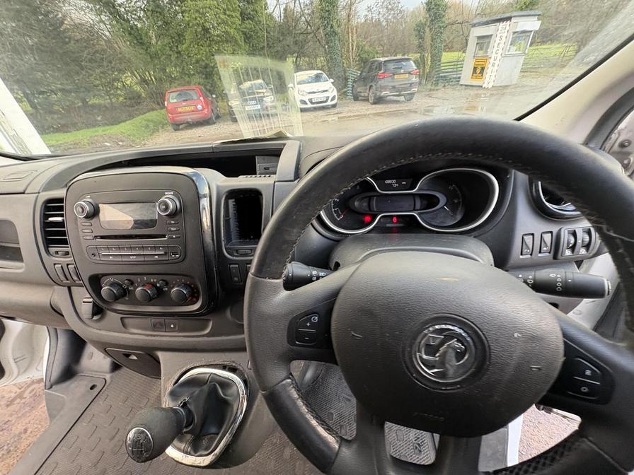 Used Vauxhall Vivaro 2017 for sale - 77051127: Photo 6