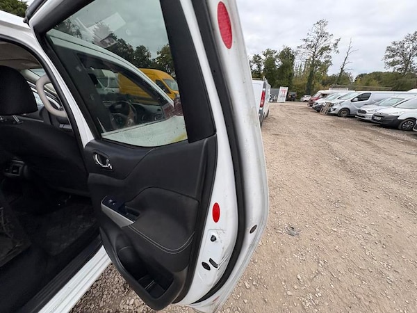 Used Nissan Navara 2020 for sale - 76310037: Photo 16