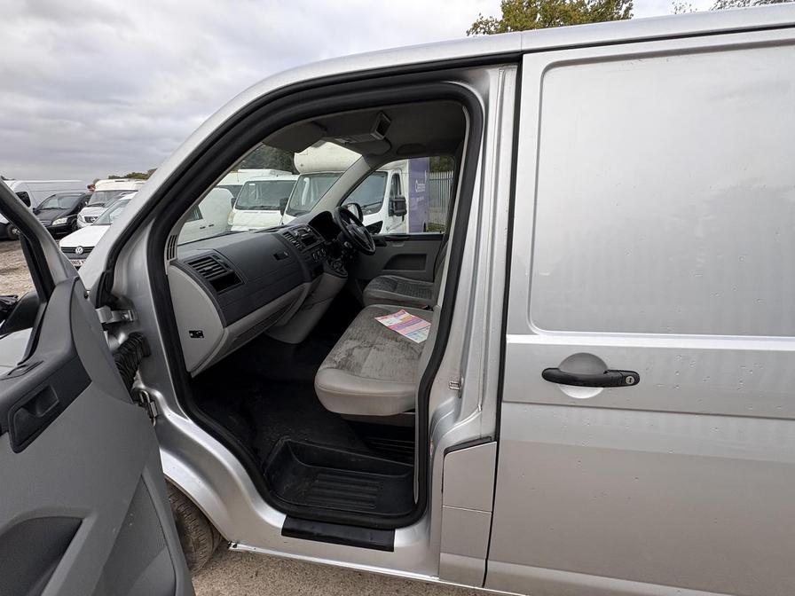 Used Volkswagen Transporter 2013 for sale - 76540410: Photo 4